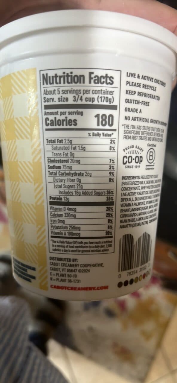 Cabot Creamery Greek Yogurt Reduced Fat Vanilla Bean packshot