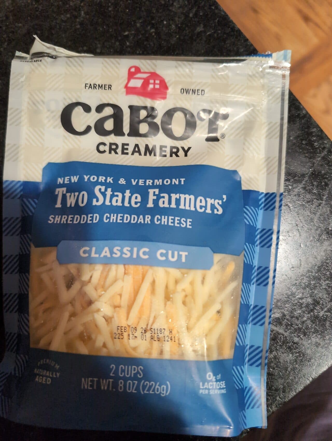 Cabot Creamery Shredded Cheddar Cheese packshot