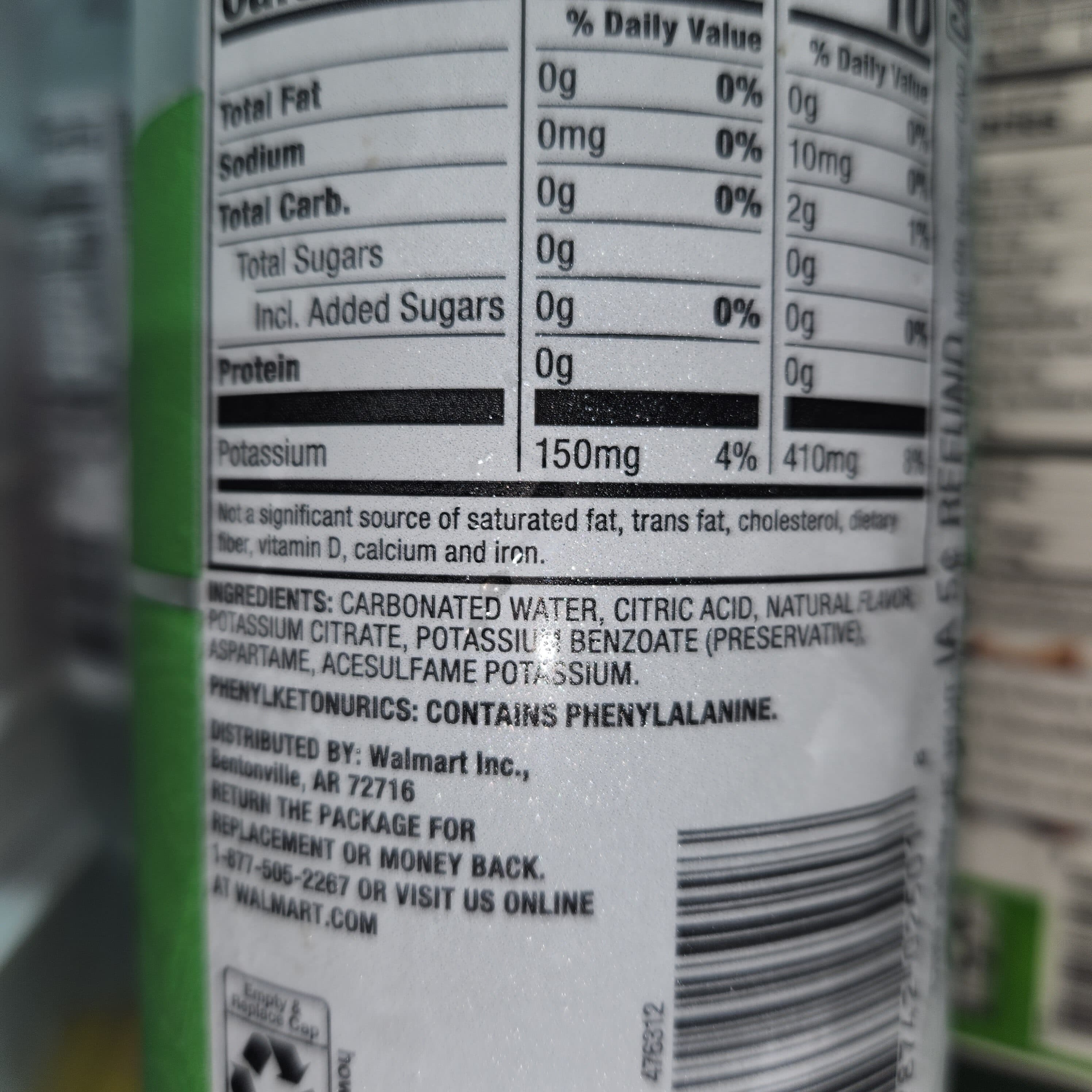 Clear American Cherry limeade flavored sparkling water beverage, cherry limeade packshot
