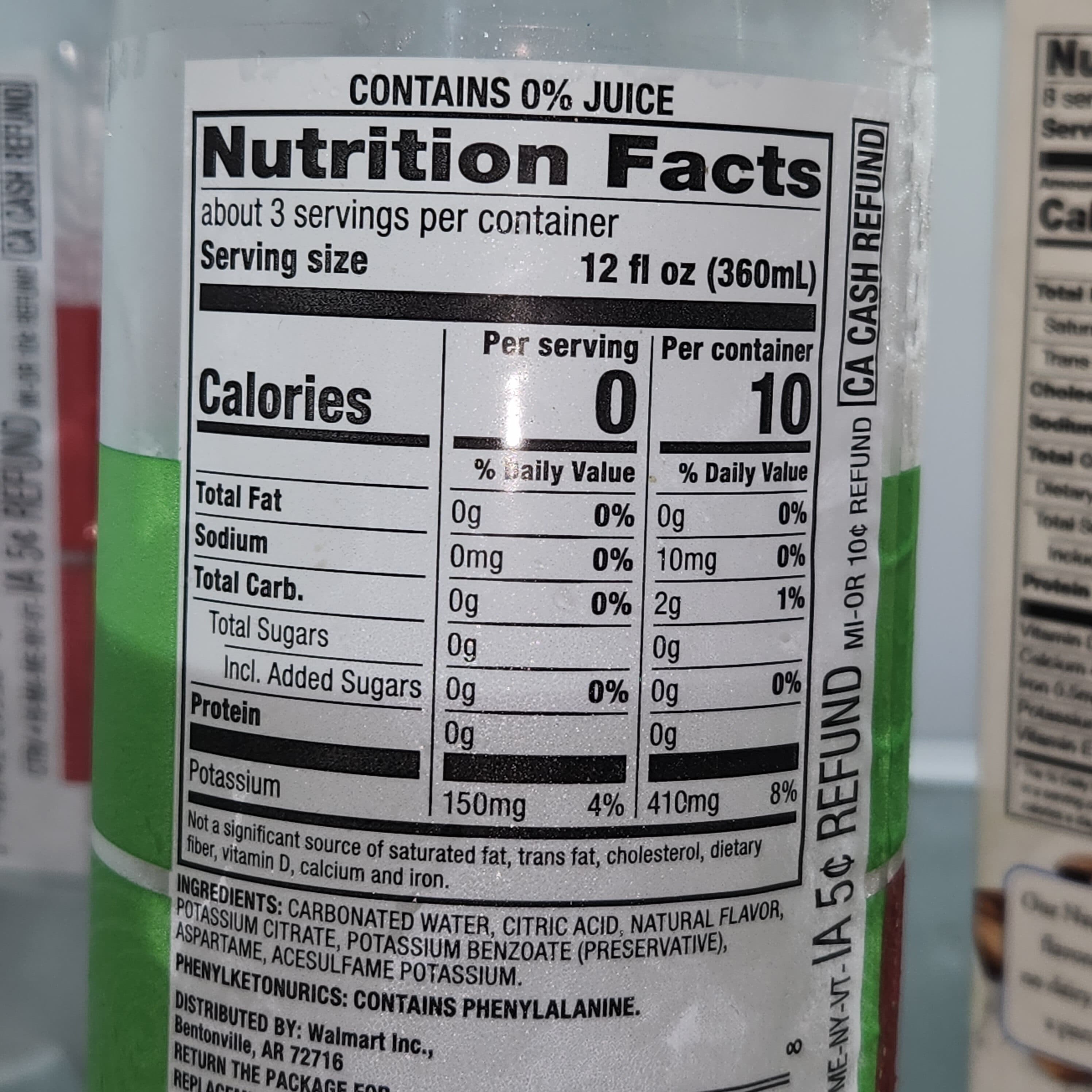 Clear American Cherry limeade flavored sparkling water beverage, cherry limeade packshot