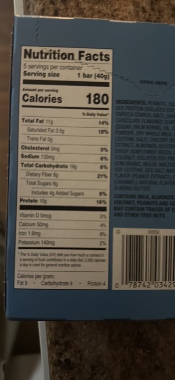 Great Value Peanut, Almond & Dark Chocolate Protein Chewy Granola Bars packshot