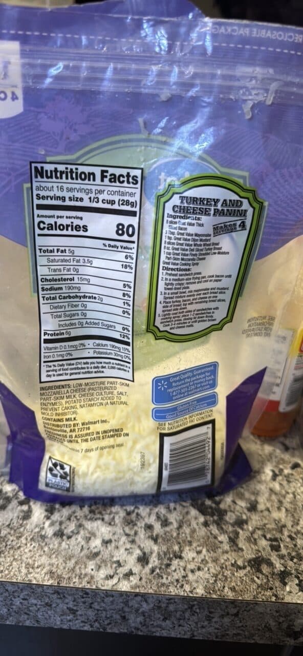 Great Value Finely Shredded Low-Moisture Part-Skim Mozzarella Cheese packshot