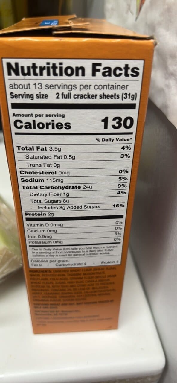 Great Value Cinnamon Graham Crackers packshot