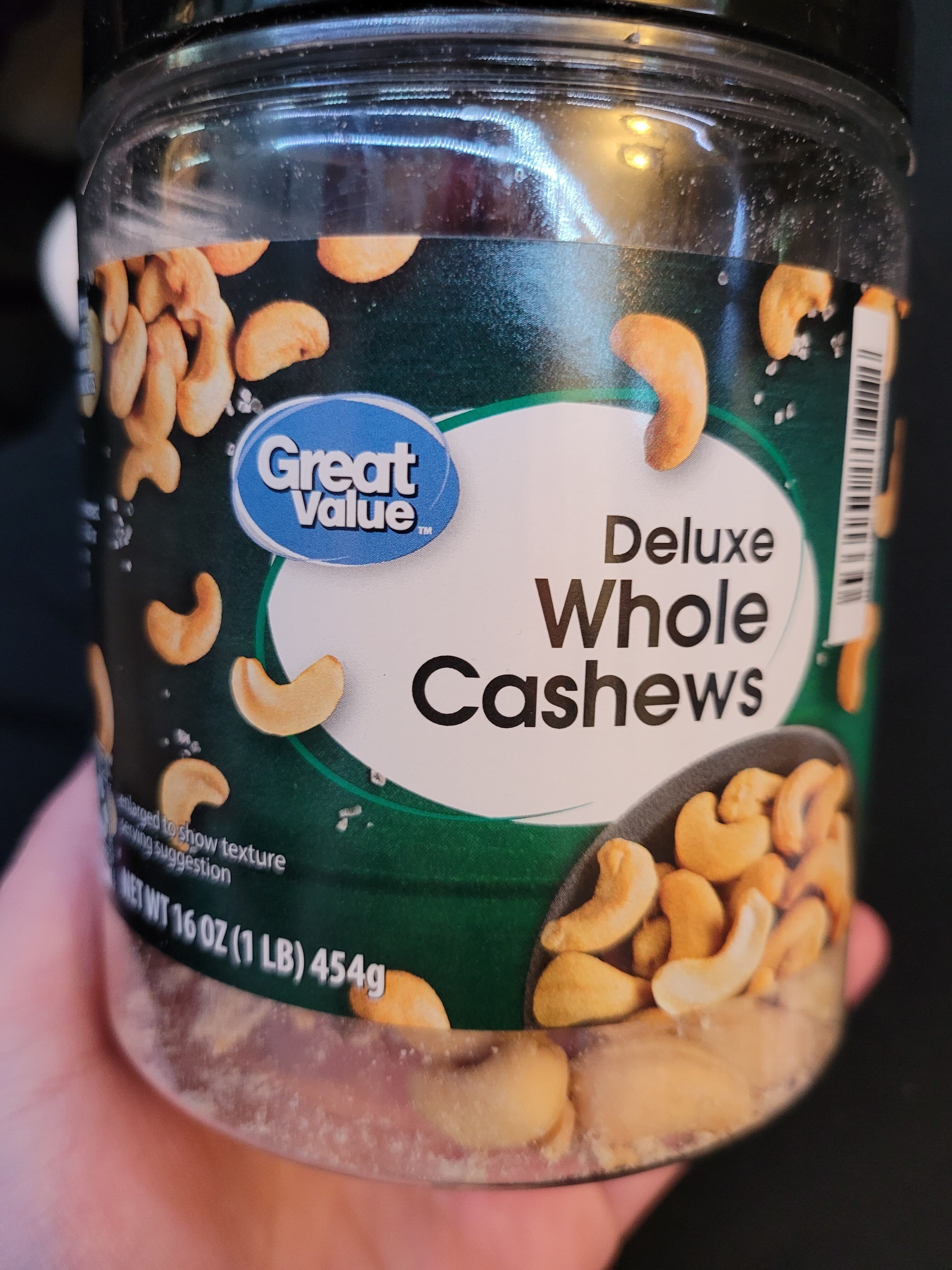 Great Value Deluxe Cashews packshot