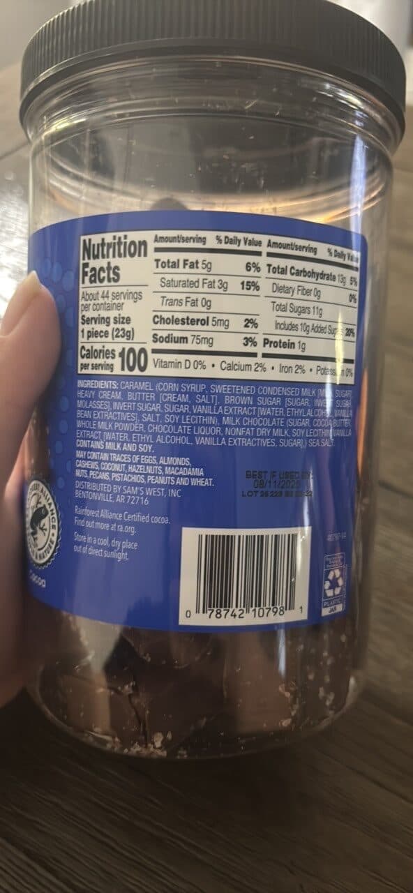 Member's Mark Milk Chocolate Sea Salt Caramels packshot