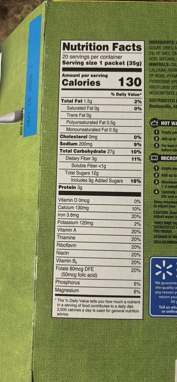 Great Value Apples & Cinnamon Instant Oatmeal packshot