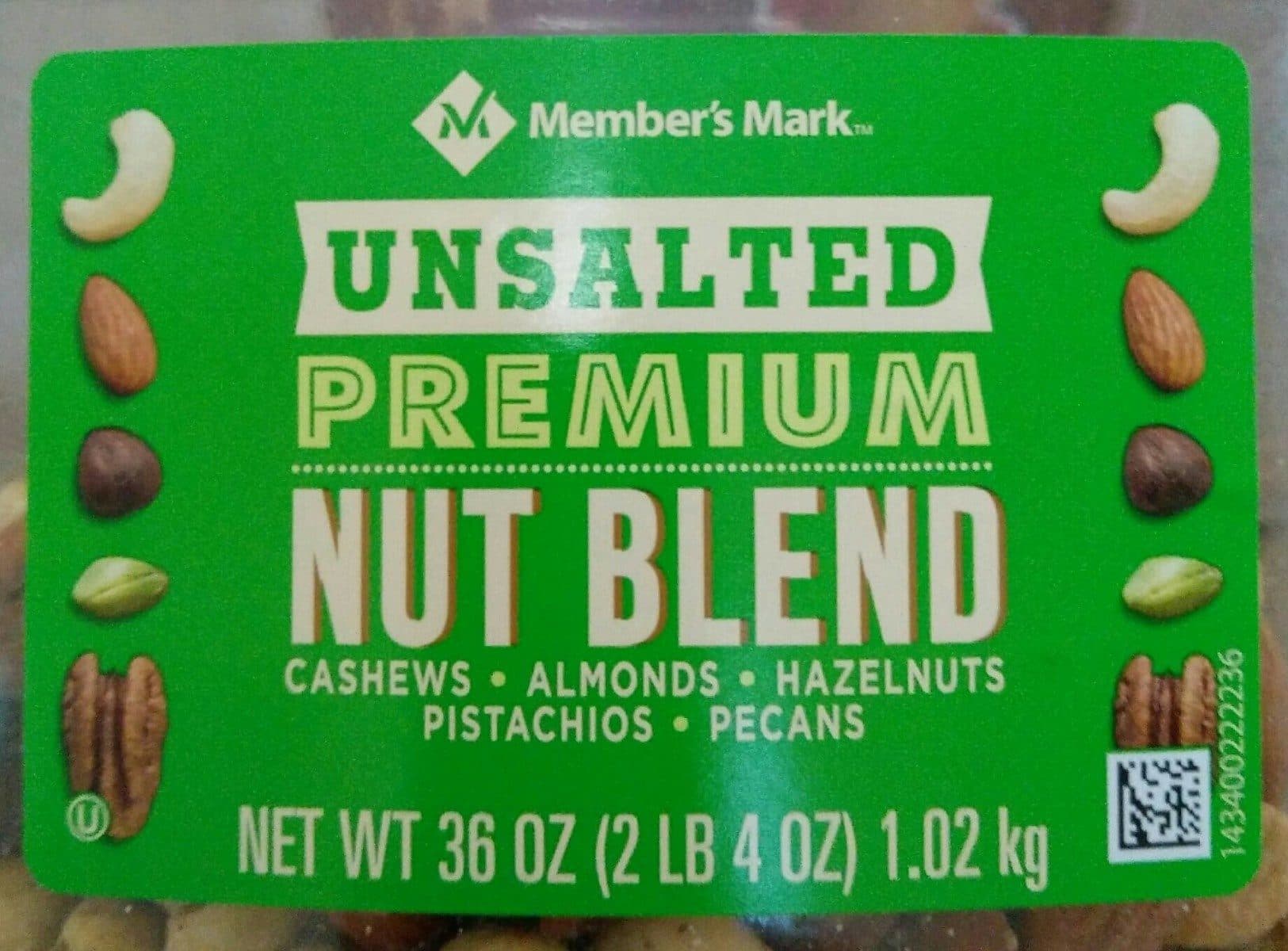 Member's Mark Unsalted premium nut blend packshot