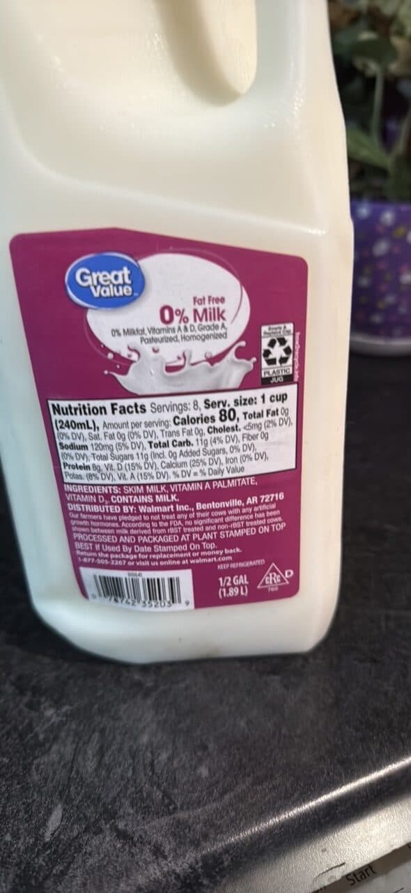 Great Value Fat Free Milk packshot