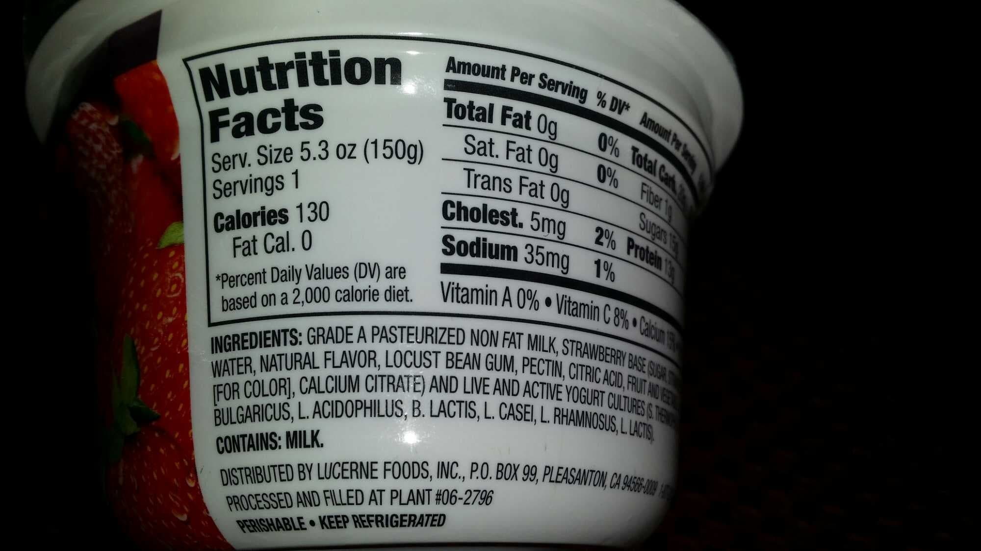 Open Food Facts Greek strained nonfat yogurt packshot