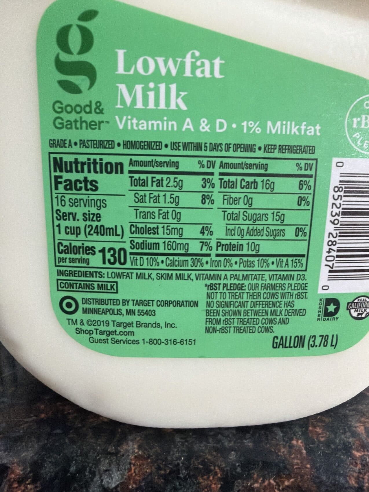 Market Pantry 1% Lowfat Milk packshot