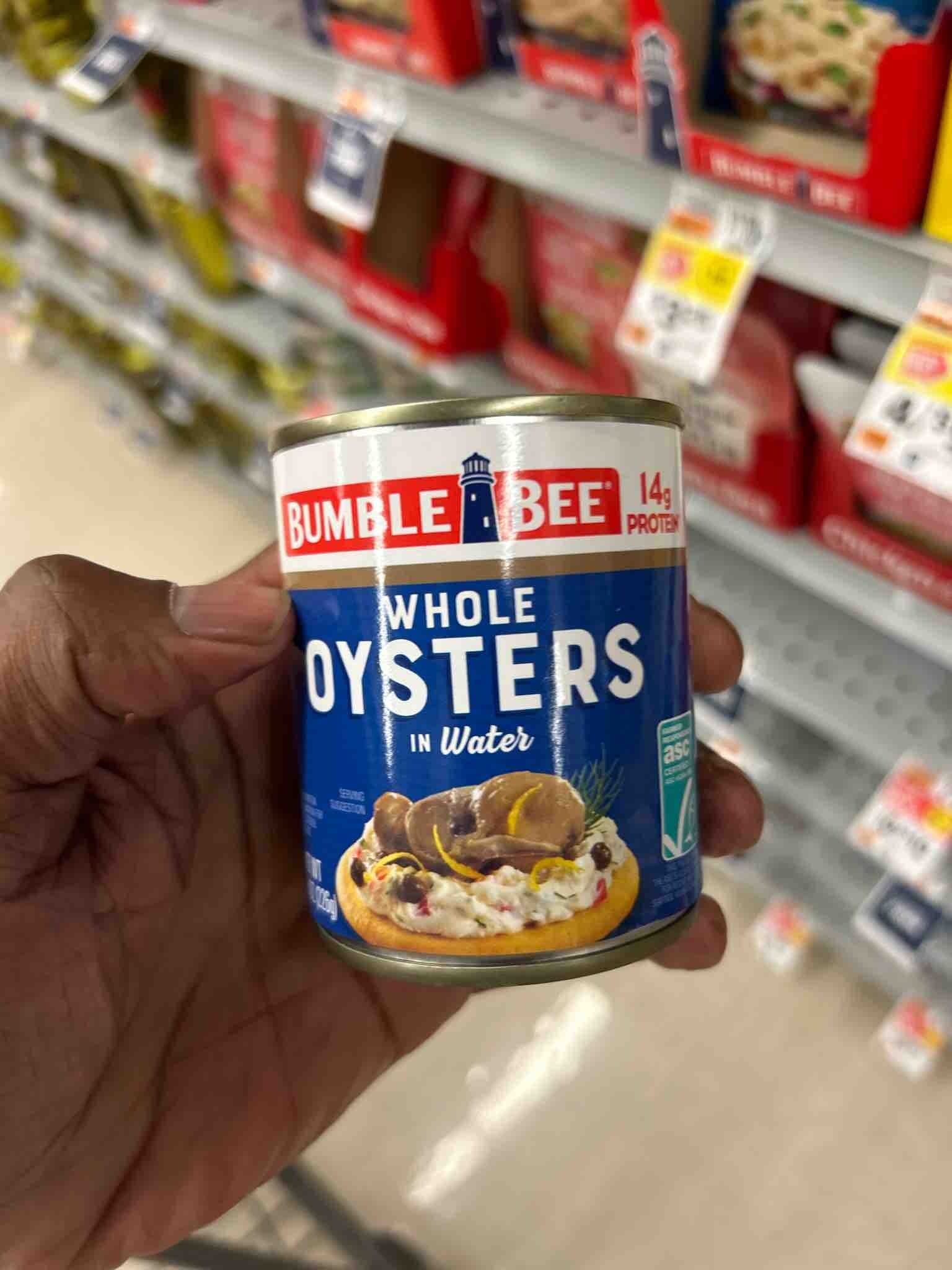 Bumble Bee Whole Oysters In Water packshot