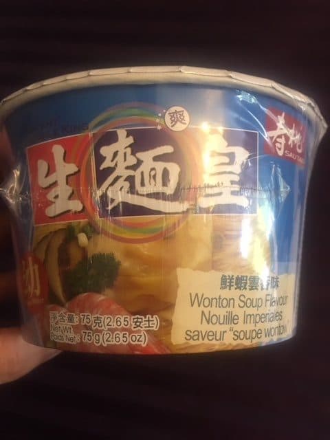 Sau Tao Tao Instant Fine Noodle King Bowl Wonton Flavour x packshot
