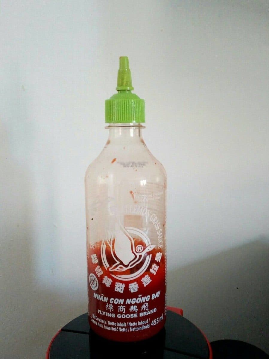 Flying Goose Brand Sirarcha hot Chilli lemon grass sauce packshot