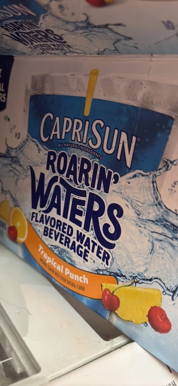 CAPRISUN ROARIN’ WATERS FLAVORED WATER BEVERAGE packshot