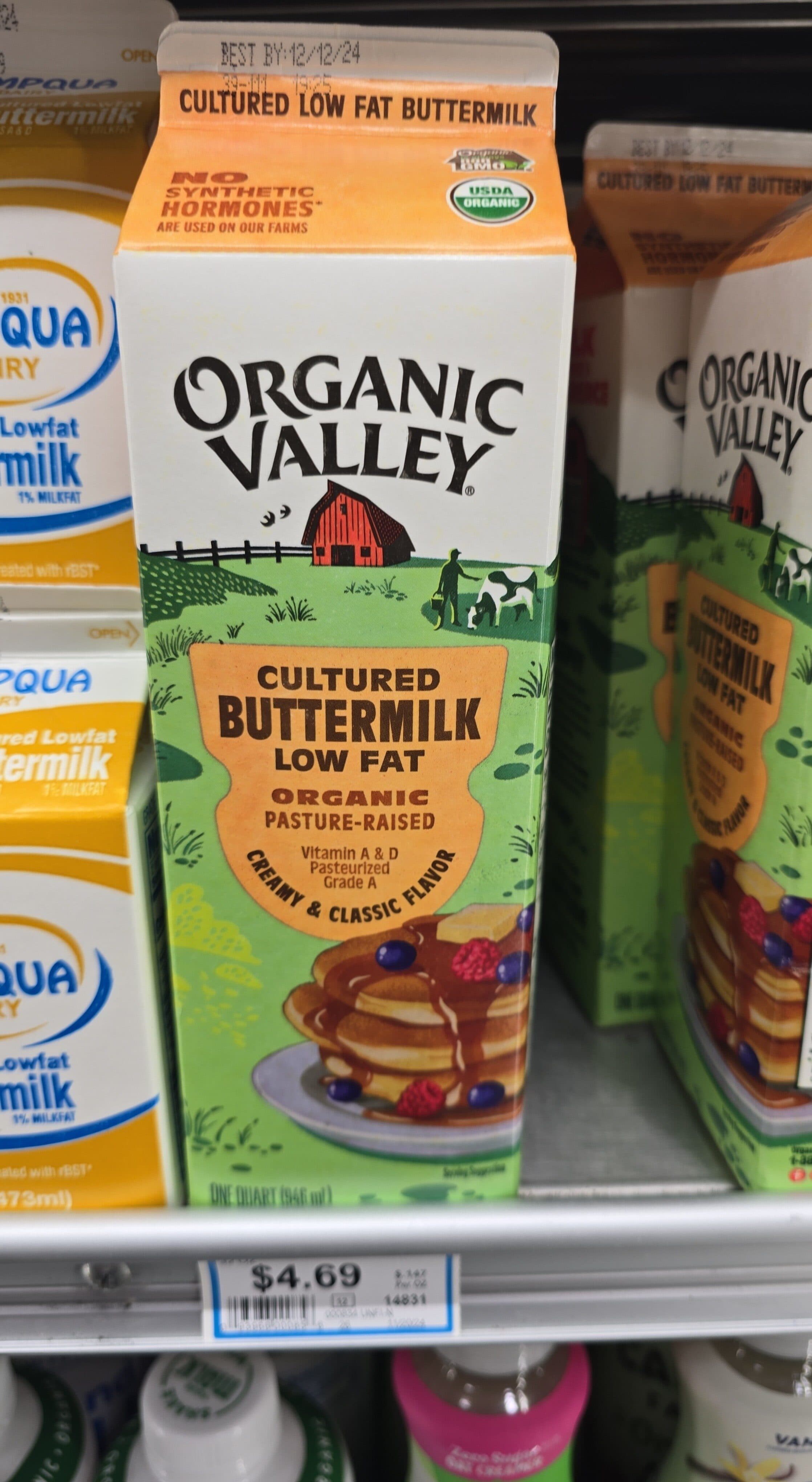Organic Valley Cultured Lowfat Buttermilk organic valley quart packshot