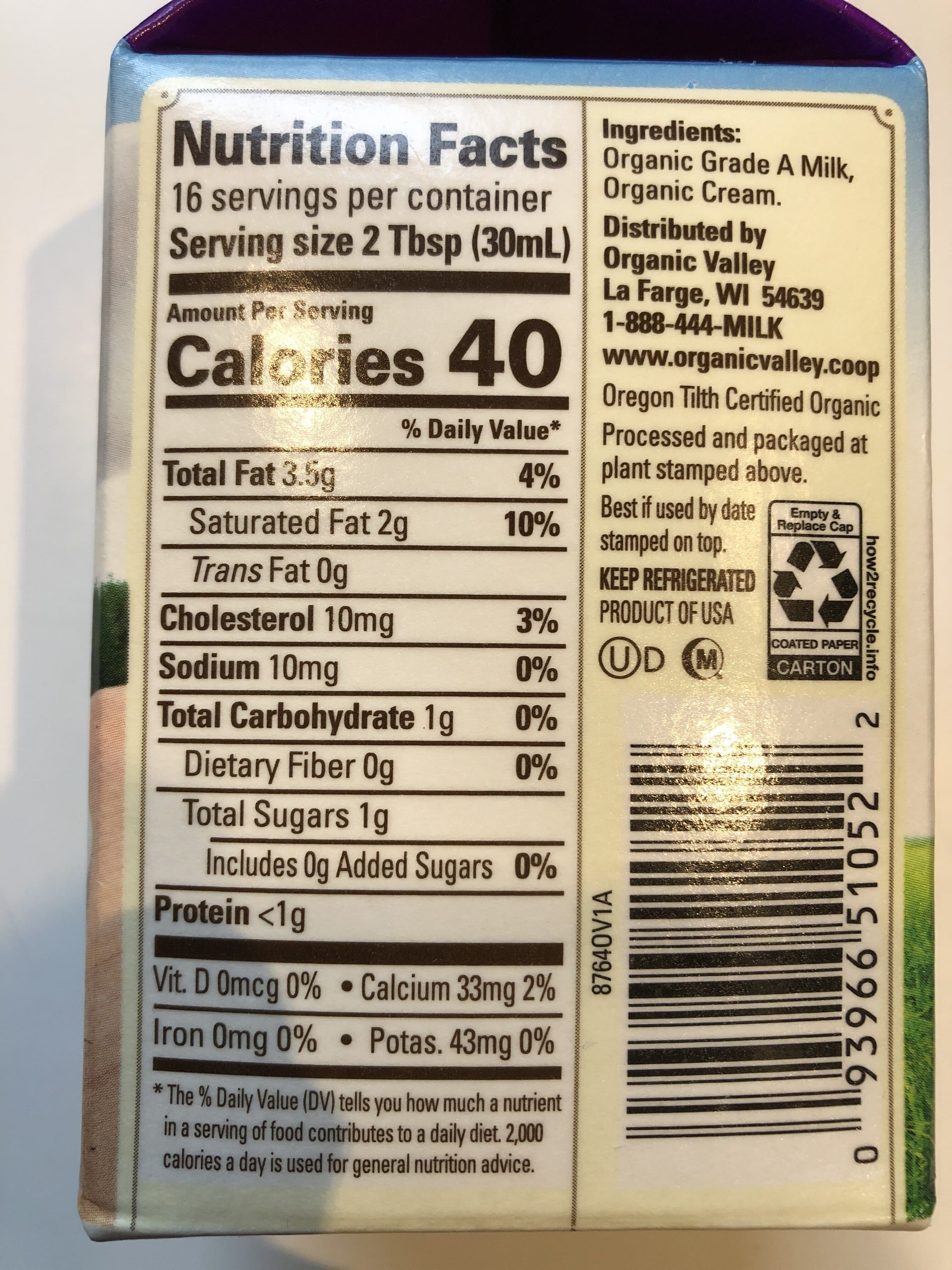 Organic Valley Half & half ultra pasteurized packshot