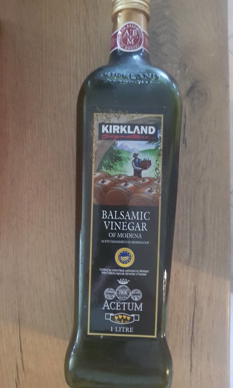 Kirkland Signature Baslamacic vinegar or modena packshot