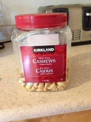 Kirkland Signature Whole Cashews packshot