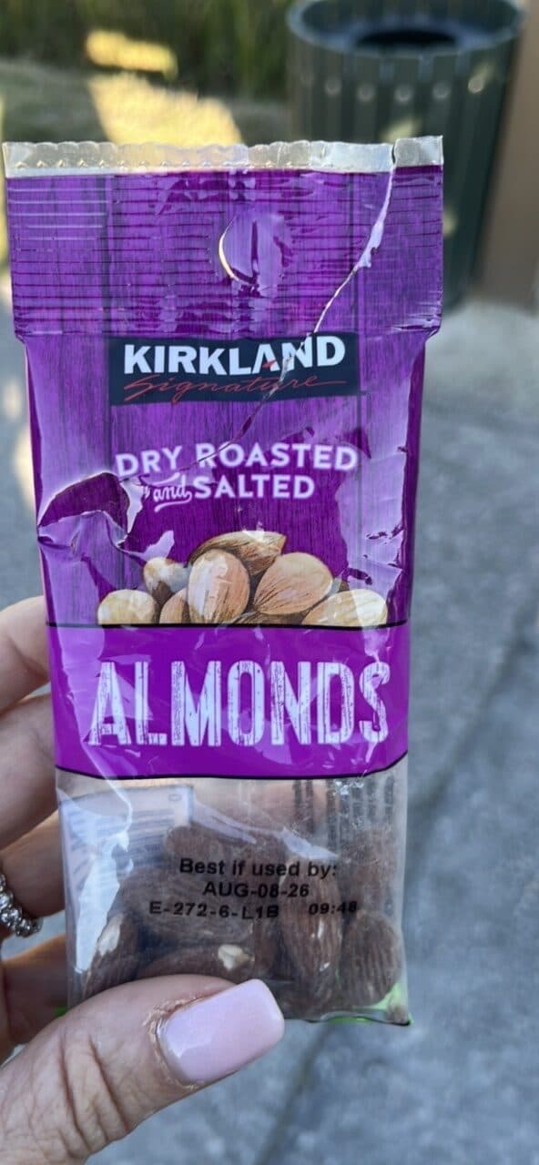 Kirkland Signature Almonds packshot