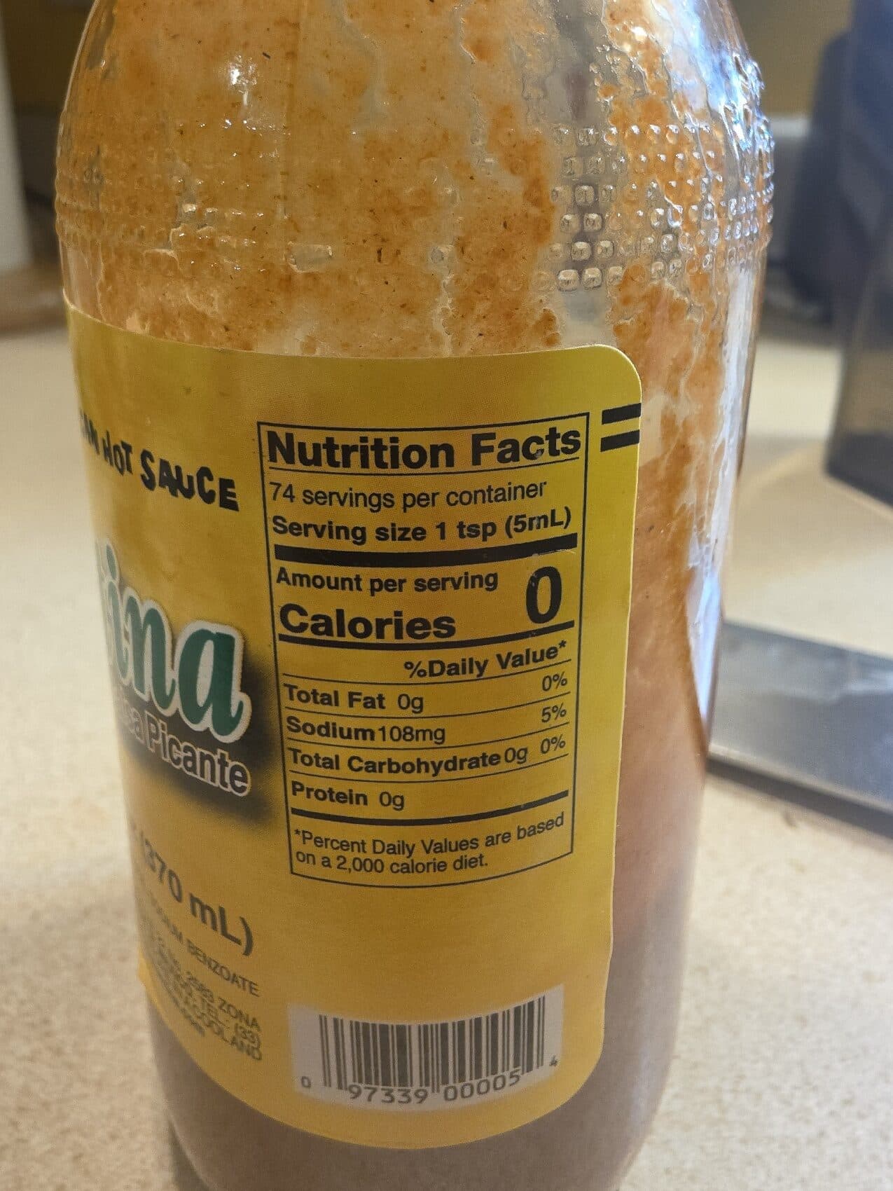 Valentina Mexican hot sauce packshot