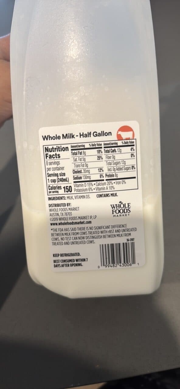365 WHOLE FOODS MARKET Whole Milk packshot