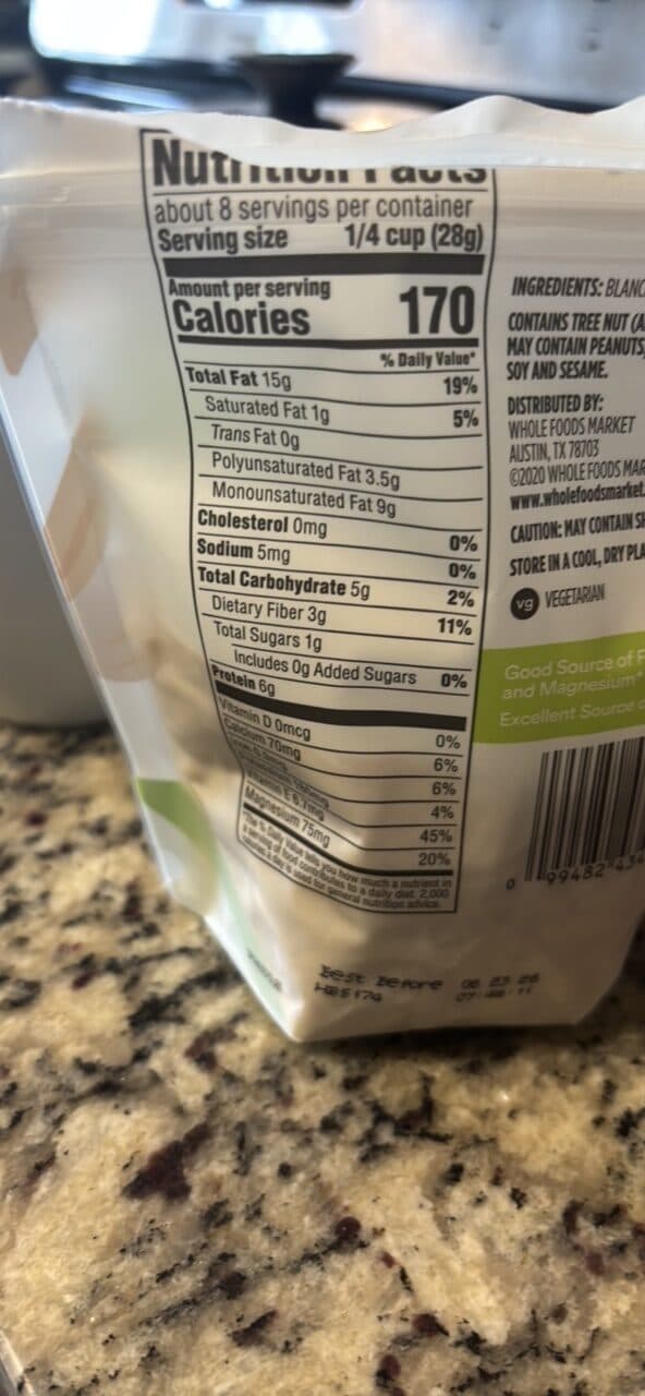 365 Whole Foods Market Slivered Almonds packshot