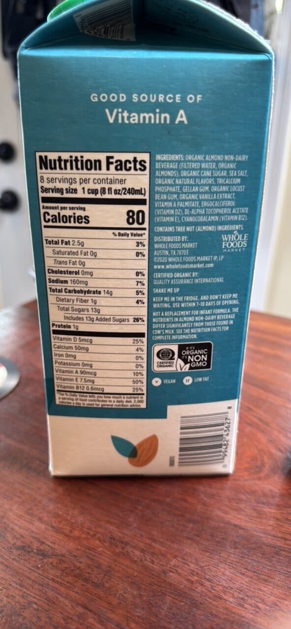 365 Whole Foods Market Vanilla Almond Non-Dairy Beverage packshot
