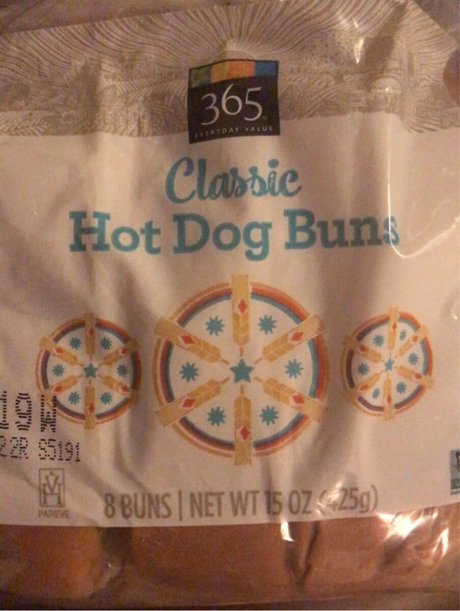365 Everyday Value Classic hot dog buns, classic packshot