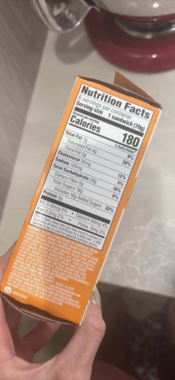 365 Whole Foods Market Organic Pumpkin Pie Ice Cream Sandwiches packshot