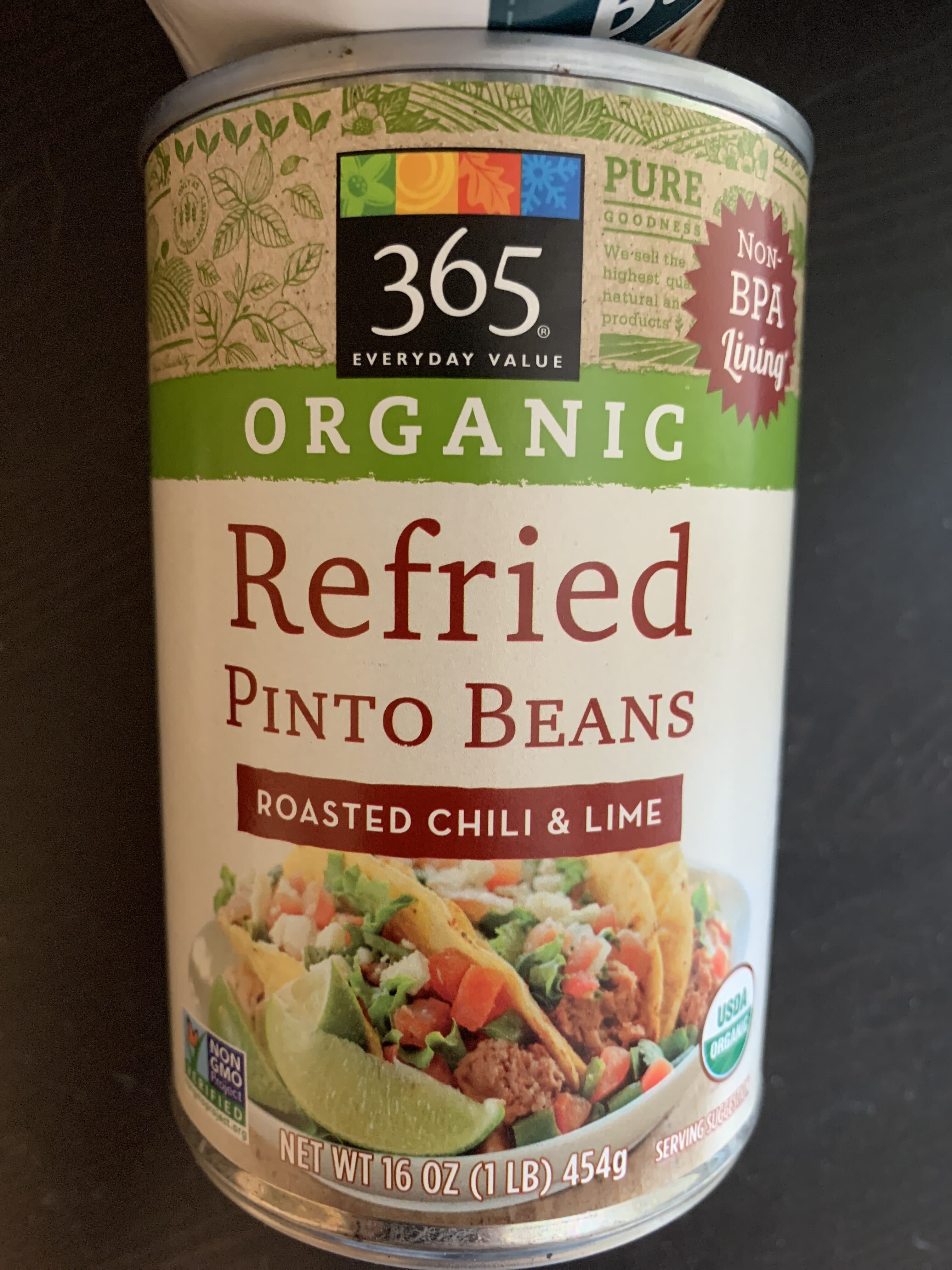 365 Everyday Value Roasted chili & lime refried pinto beans, roasted chili & lime packshot