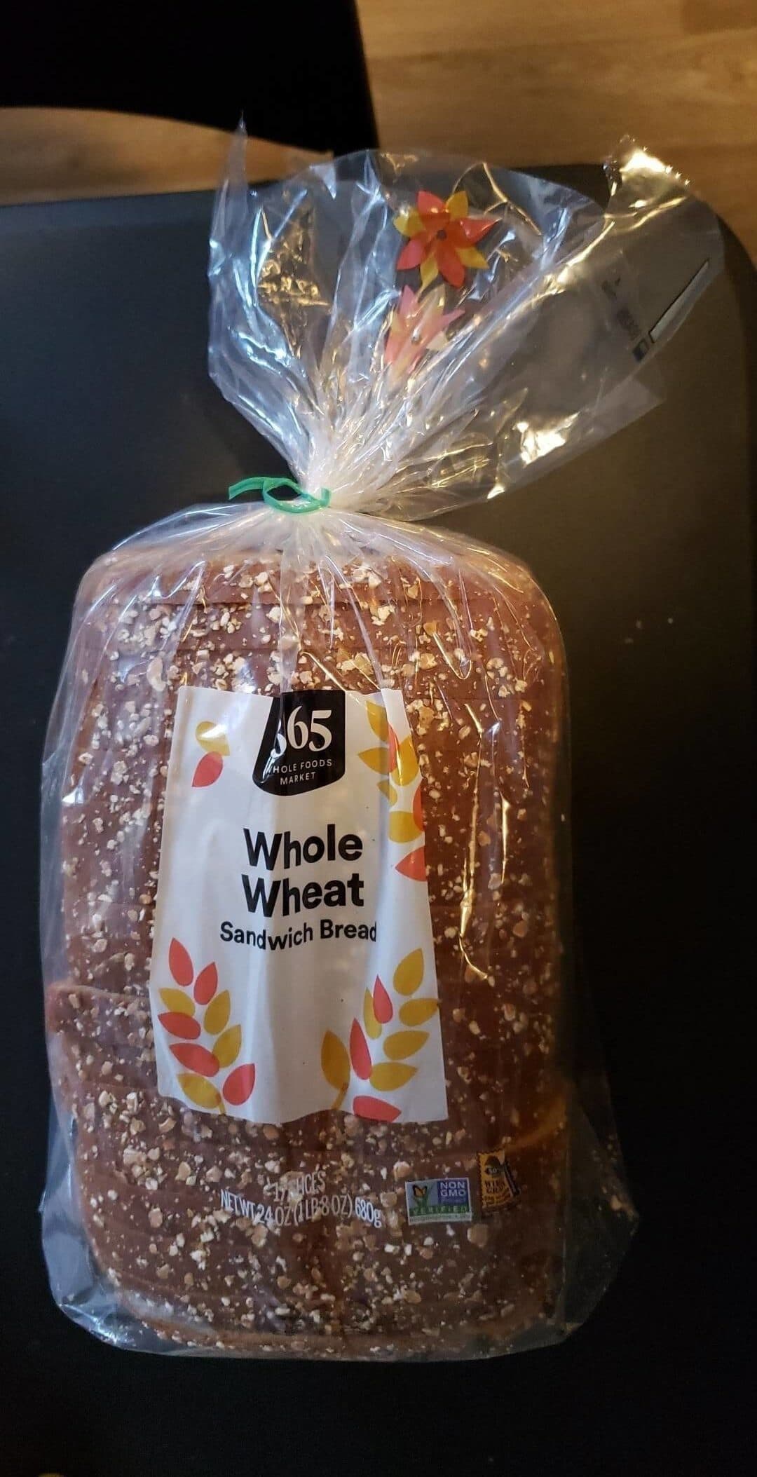 365 Everyday Value Whole wheat bread packshot