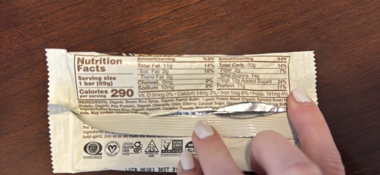 go macro MACROBAR protein pleasure peanut butter chocolate chip packshot