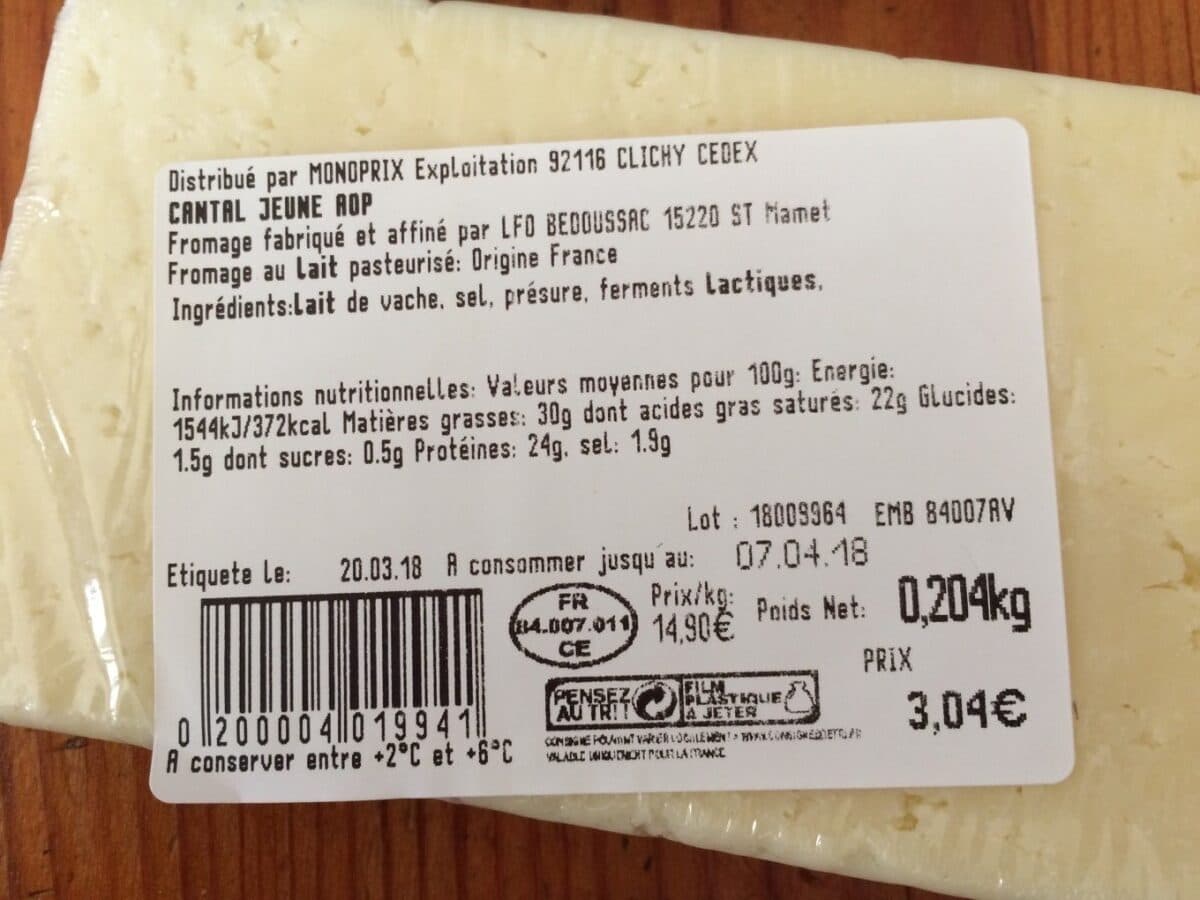 Monoprix Cantal packshot