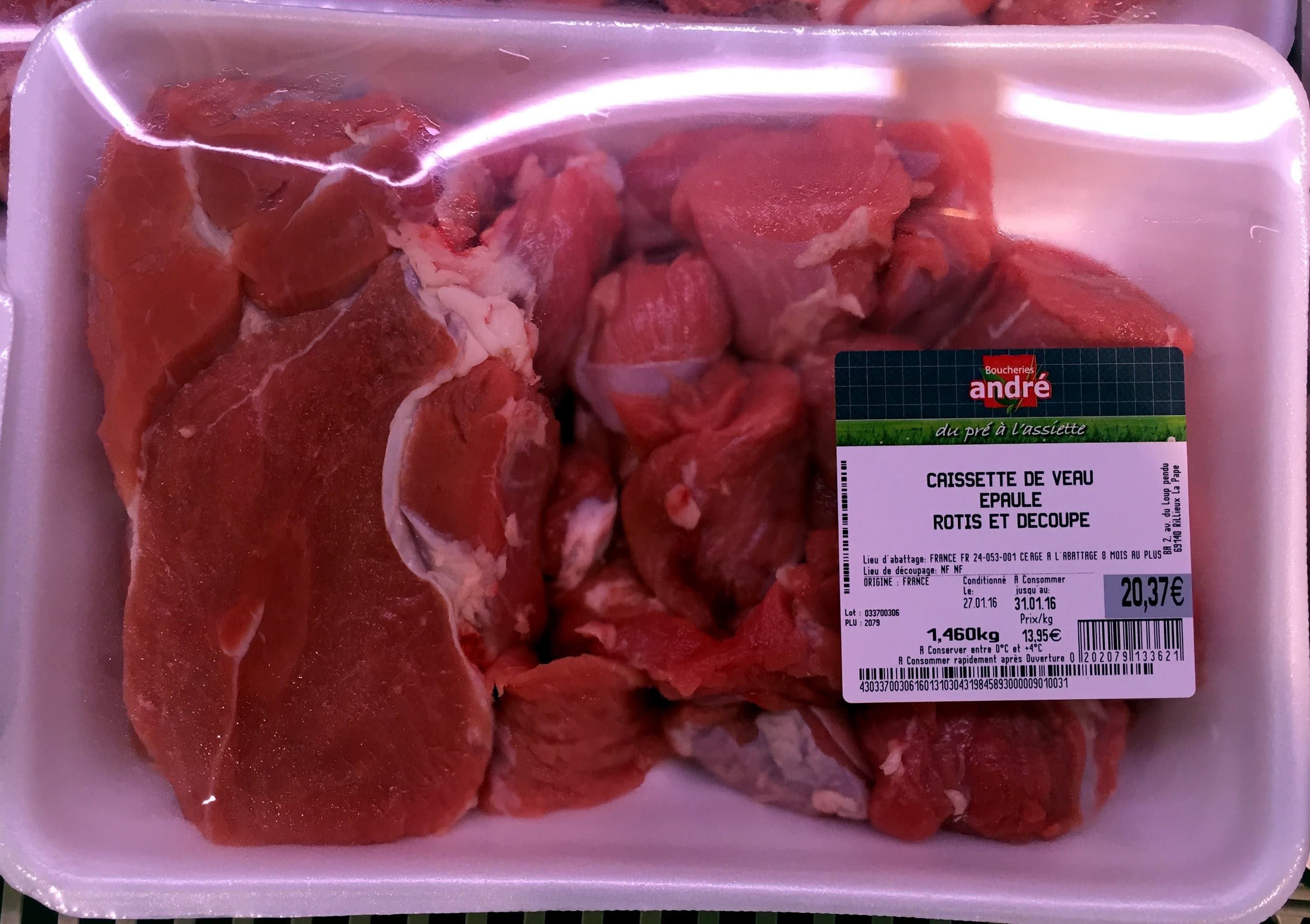 Boucheries André caissette de veau épaule rotis et découpe packshot