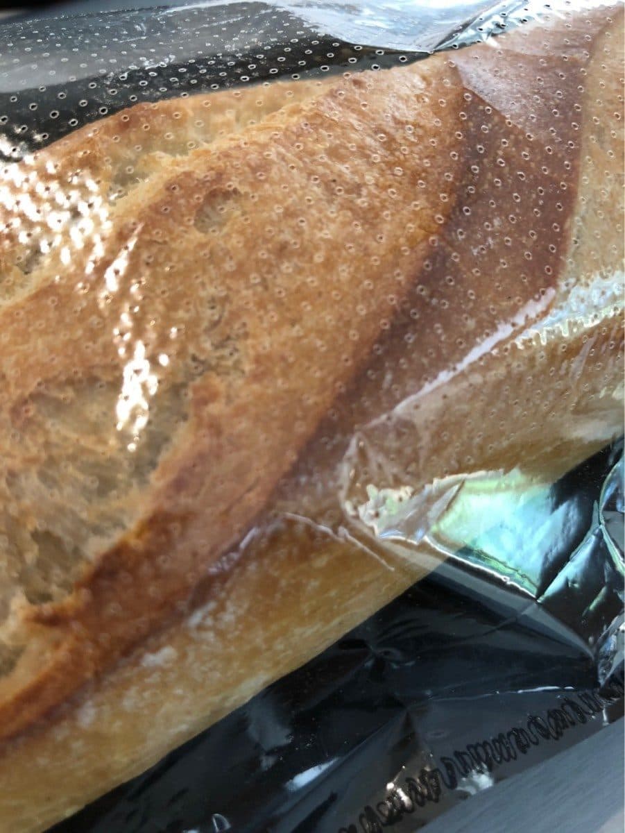 Open Food Facts Baguette paysanne cuite sur sol packshot