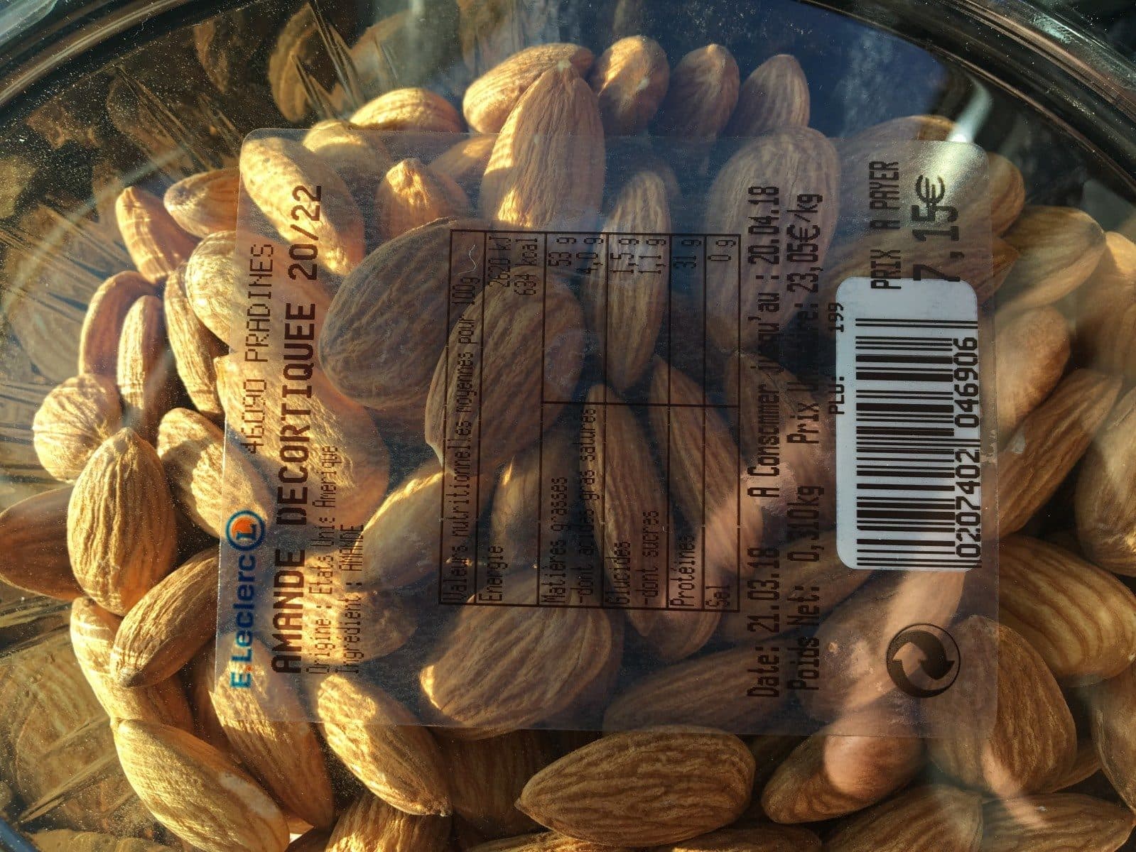 Open Food Facts amande decortiquee packshot