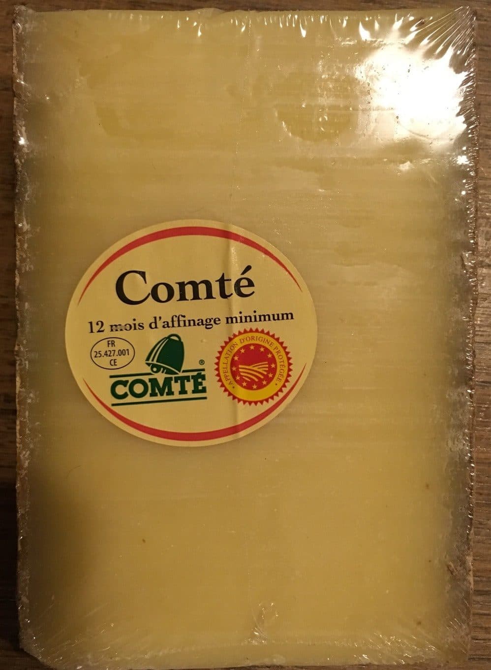 Aop Comté packshot