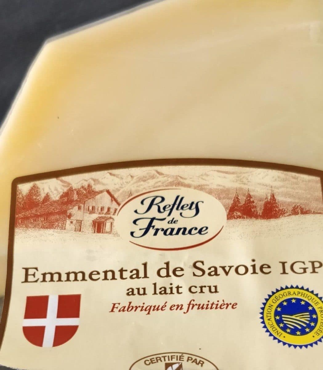 Reflets de France Emmental de Savoie IGP packshot