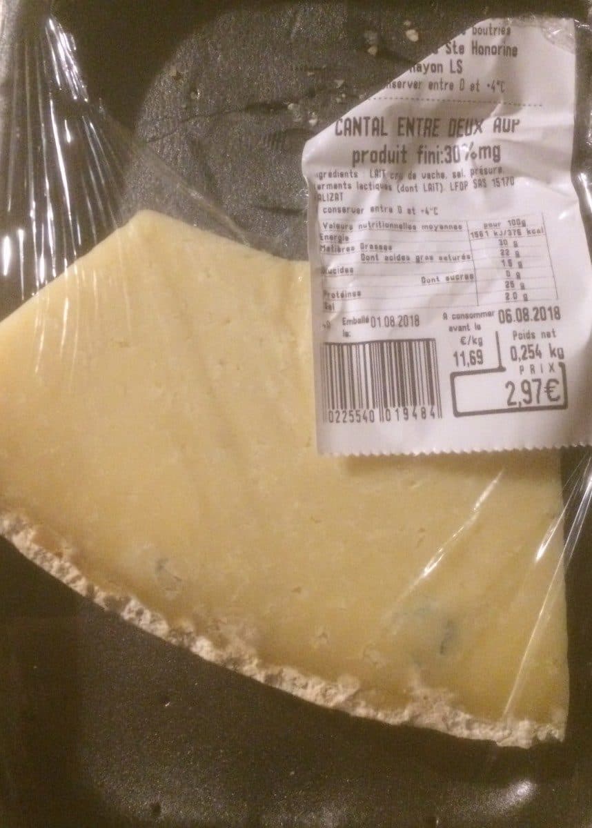 Open Food Facts Cantal entre deux packshot