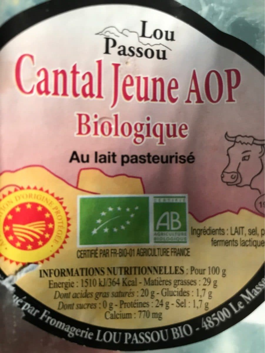 Open Food Facts Cantal jeune AOP packshot