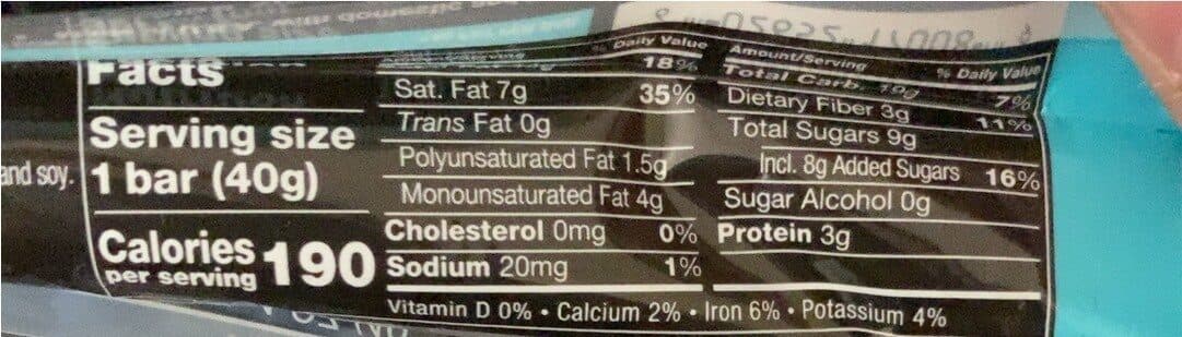 KIND Almond & Coconut packshot