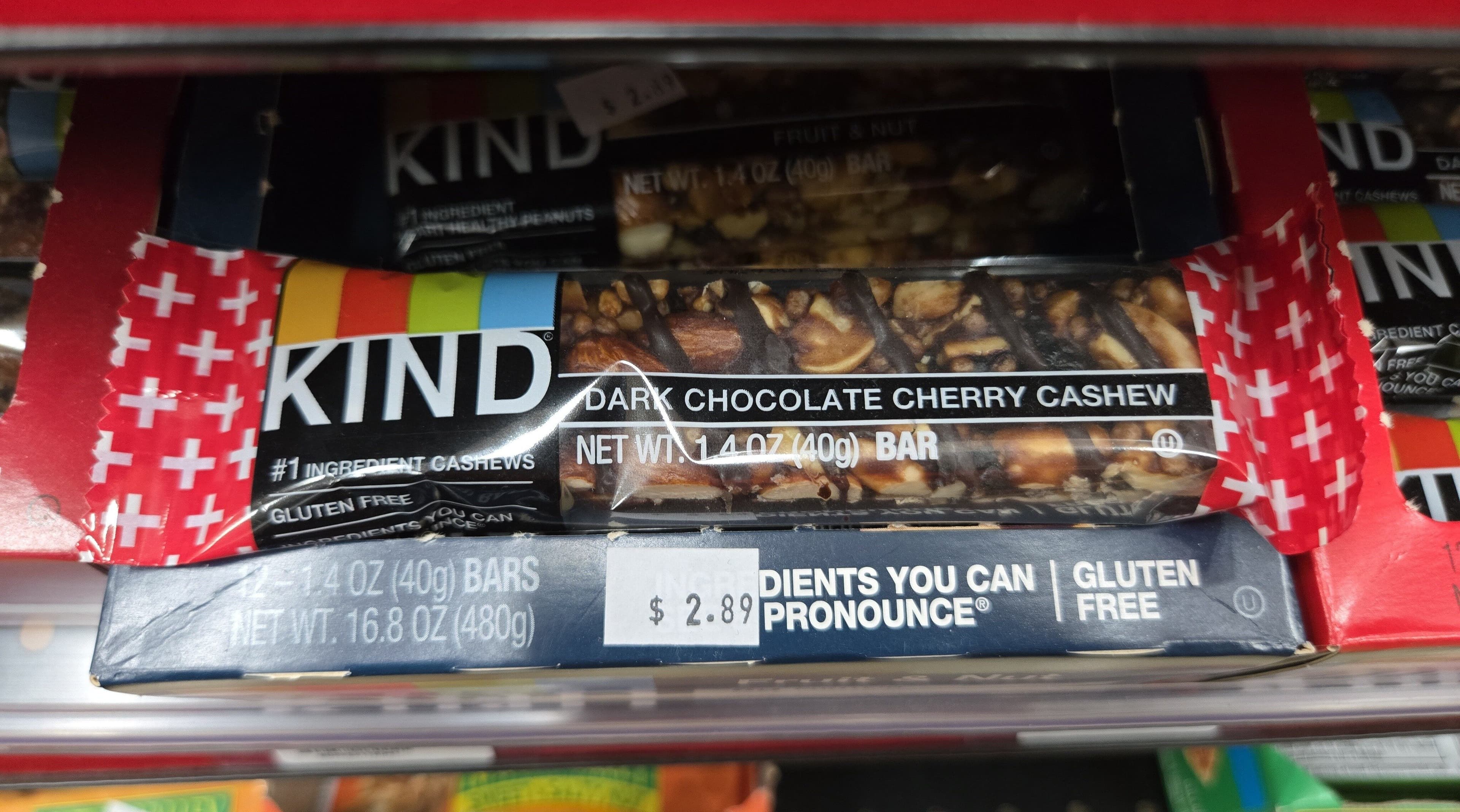 KIND Dark Chocolate Cherry Cashew packshot