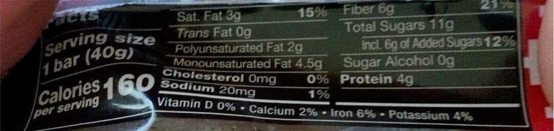 KIND Dark Chocolate Cherry Cashew packshot
