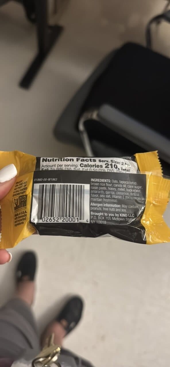KIND BREAKFAST Honey Oat packshot