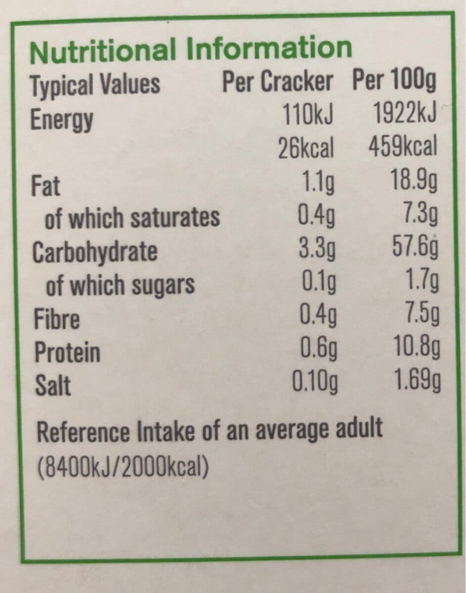 Nairn's Wholegrain crakers packshot