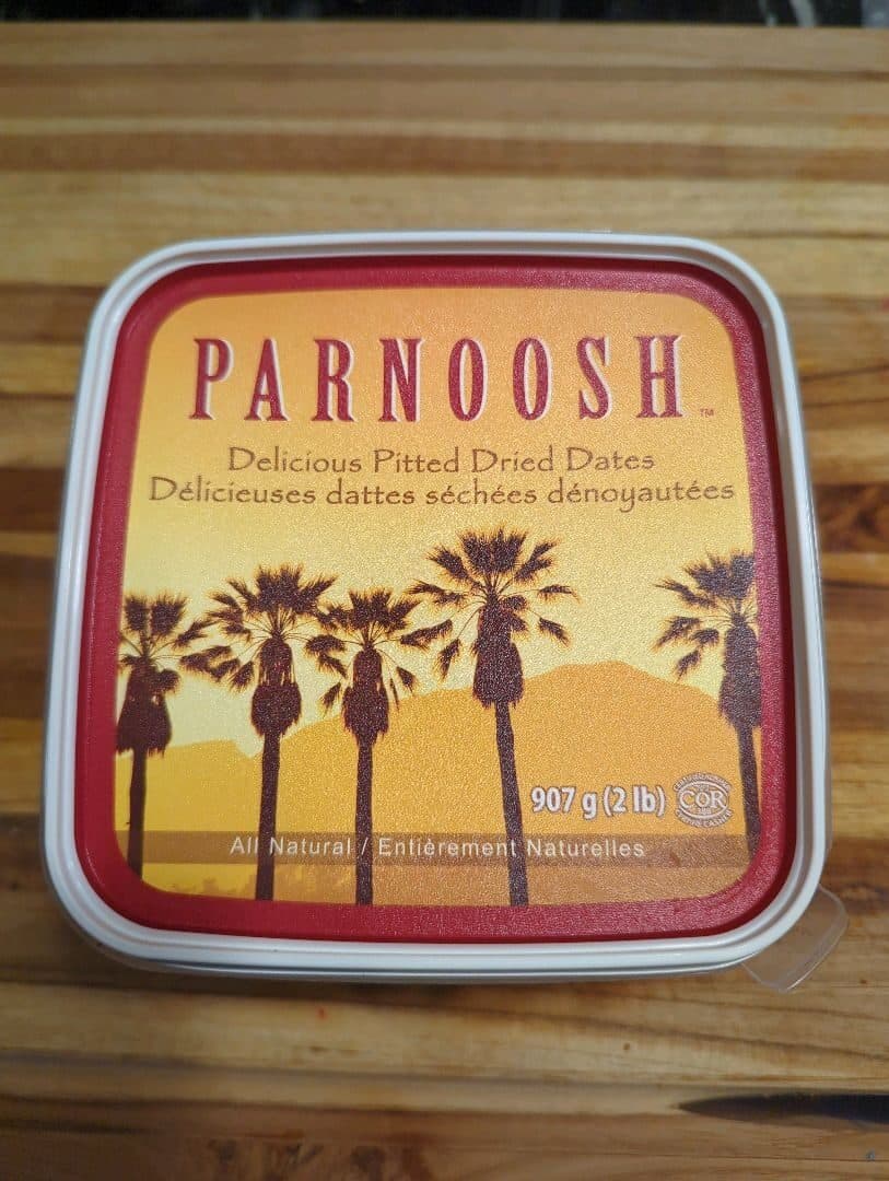 PARNOOSH Pitted Dried Dates packshot