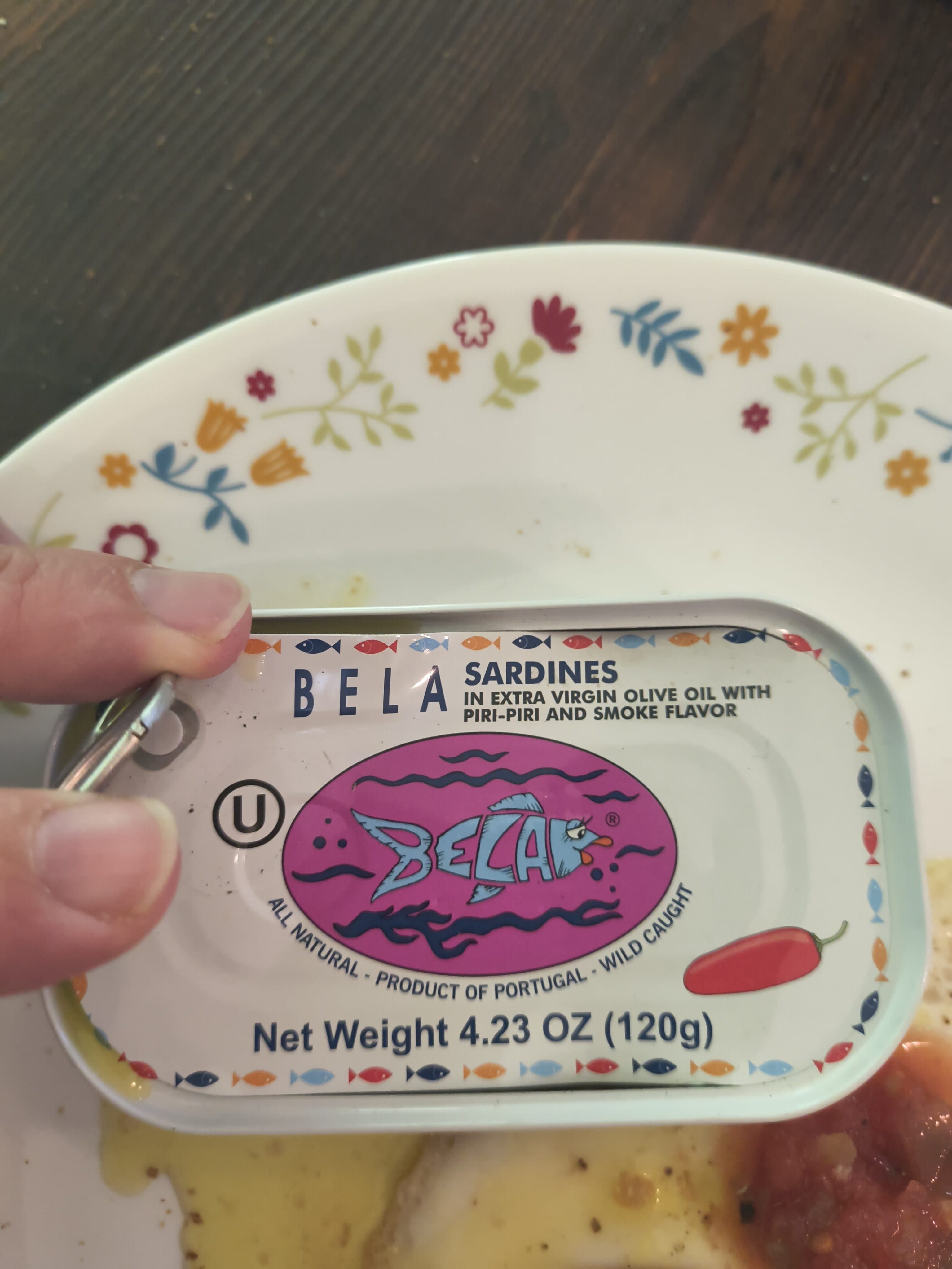 Bela Bela, lightly smoked portuguese sardines in cayenne pepper flavored extract virgin olive oil packshot