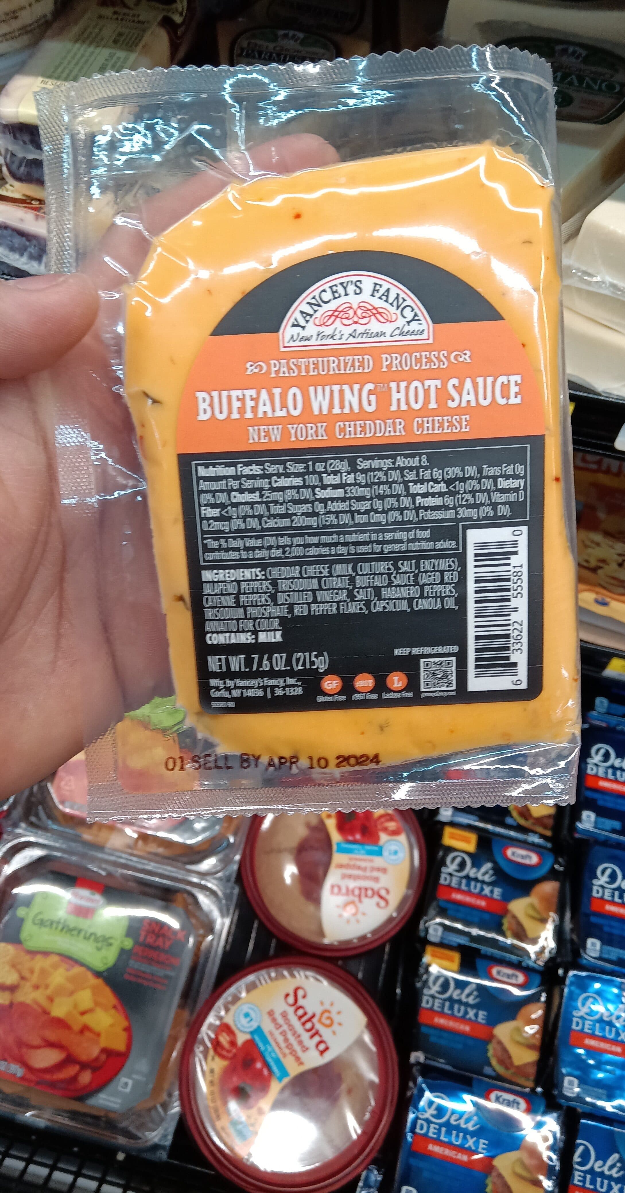 Yance fancy Original Hot Sauce New York Cheddar Cheese packshot