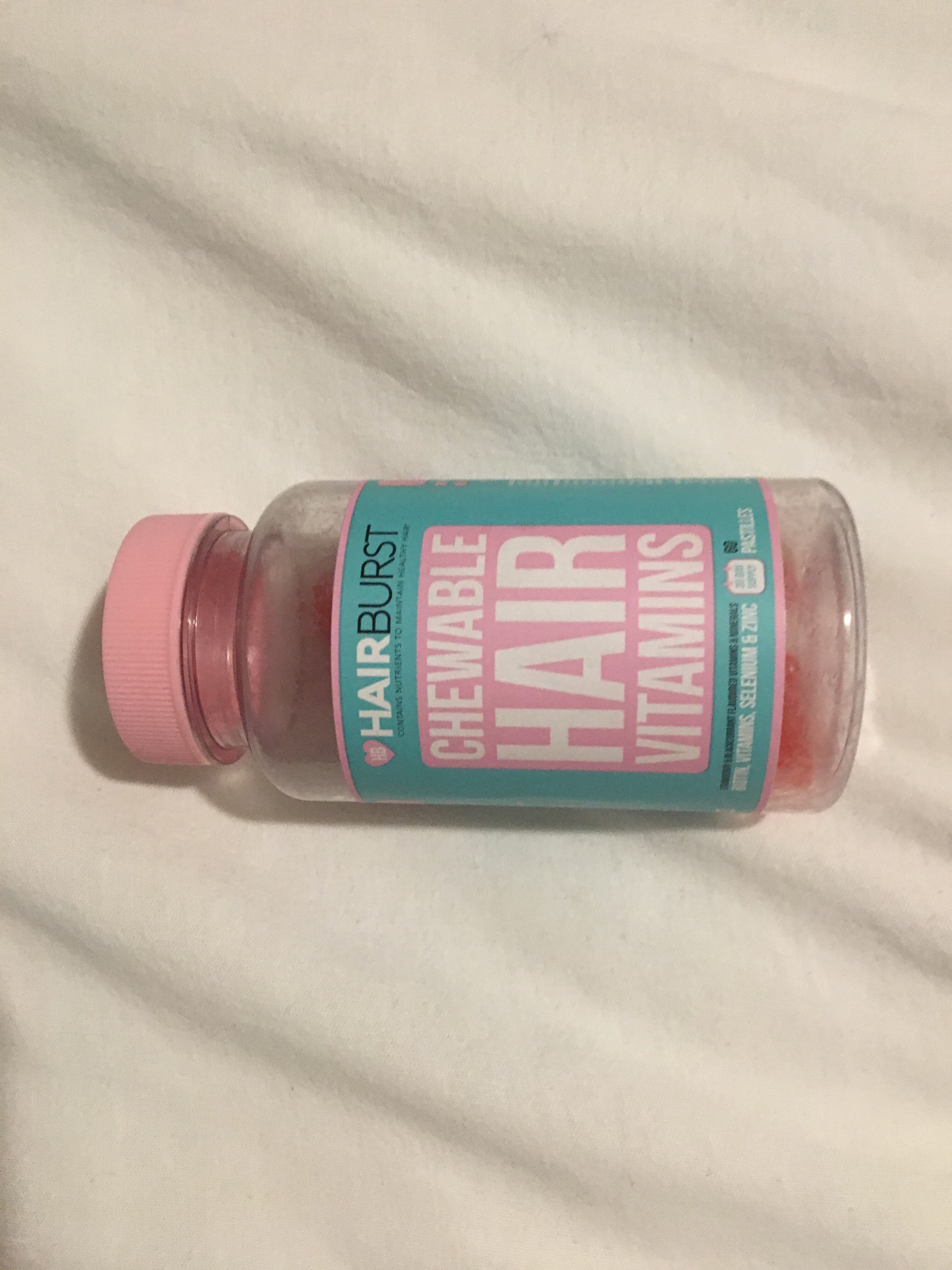 Open Food Facts Hairburst Strawberry Chewable Vitamins - 60 Gummies packshot