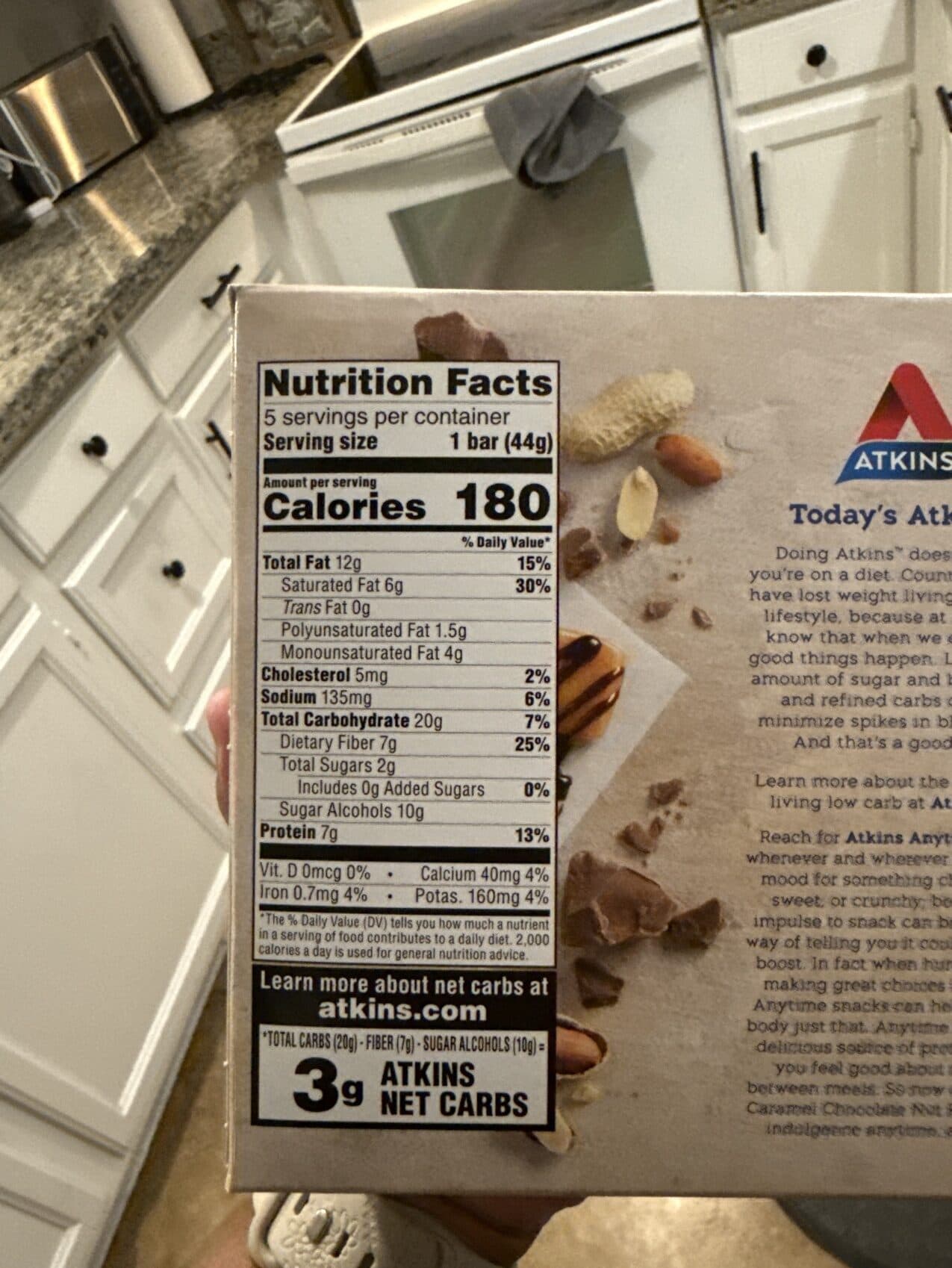 Atkins Caramel Chocolate Nut Roll Bar packshot